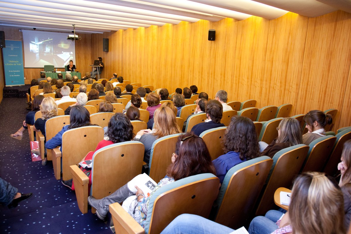 Conferência Instituto da Habitação e Reabilitação Urbana